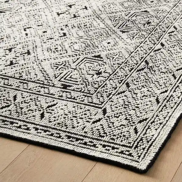 Raumont Hnadknttd Black Rug
