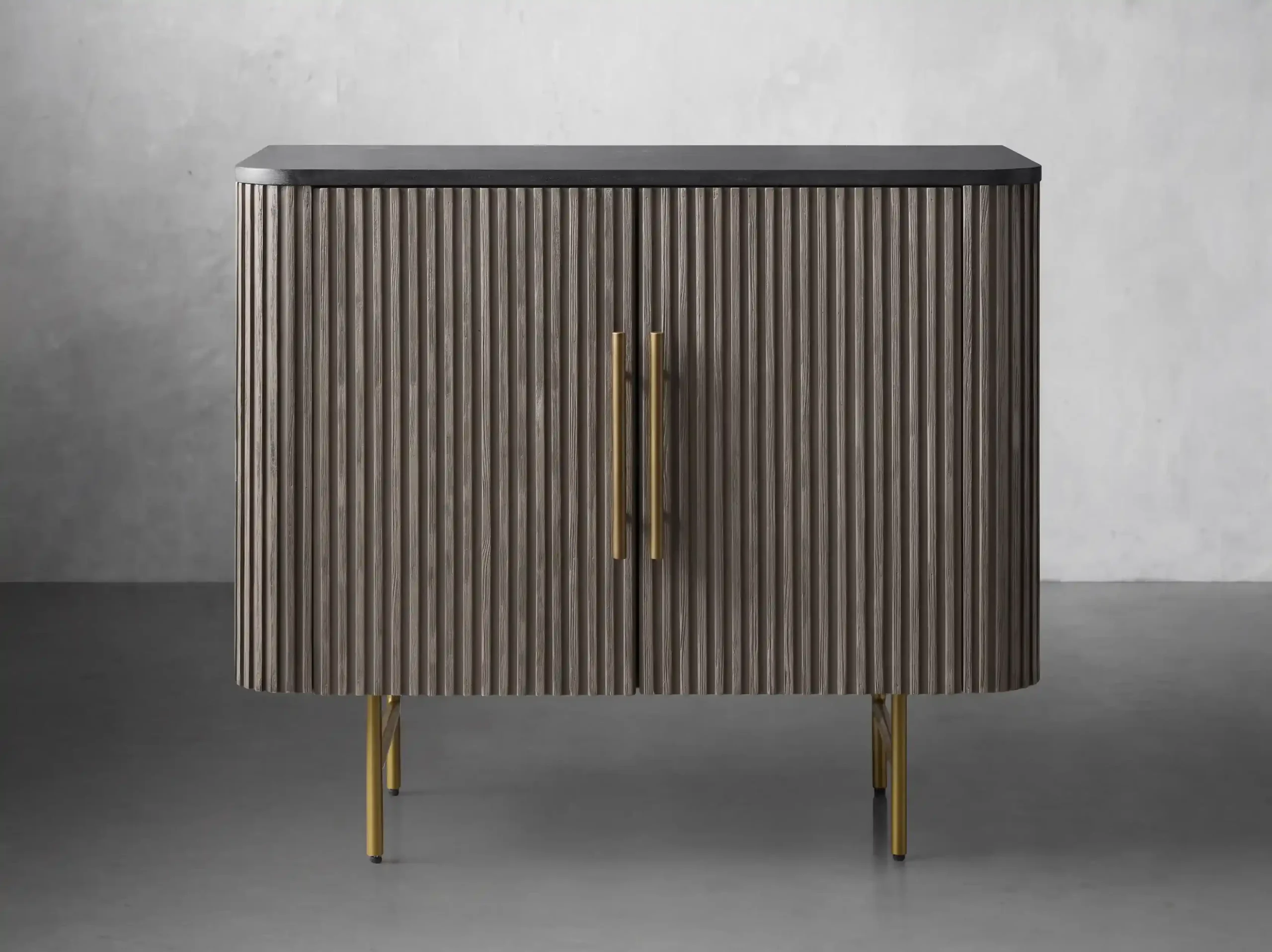 Finnley Hall Chest