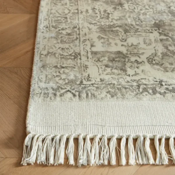Classic Woven Rug with Fringe Edges - Image 2